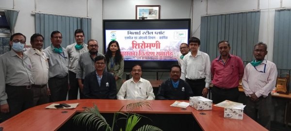 एसपी-3 विभाग के कार्मिक कर्म शिरोमणि पुरस्कार से सम्मानित