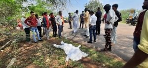 मानवता का दिया परिचय संसदीय सचिव ने घायलों को अपनी गाड़ी से भिजवाया अस्पताल