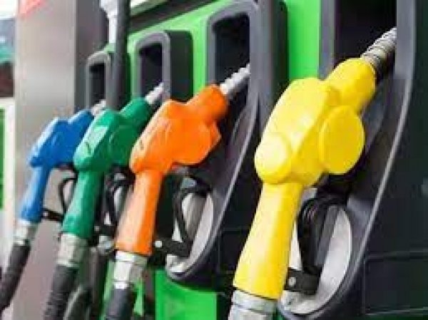 Petrol, Diesel Price: पेट्रोल और डीजल की कीमतों का क्&zwj;या रहा हाल, जानिए बड़े शहरों के दाम