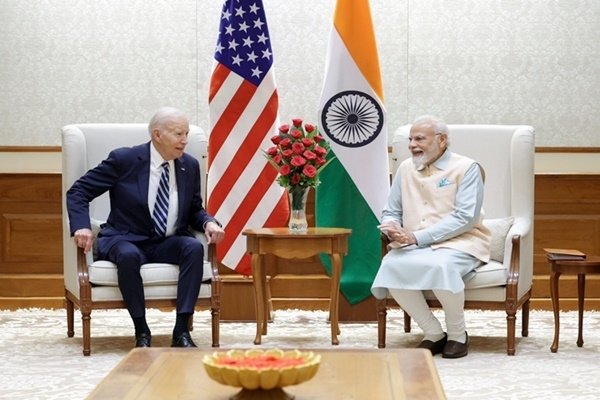 प्रधानमंत्री नरेन्द्र मोदी ने अमरीकी राष्ट्रपति से फोन पर बात की; यूक्रेन और बांग्लादेश की स्थिति पर भी चर्चा हुई