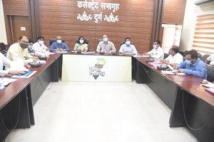 नंदौरी धान खरीदी केंद्र में अपने कर्तव्य के लिए जान गंवाने वाले चौकीदार  स्व. हरिशंकर वर्मा के परिजनों को मिलेगी सहायता राशि
