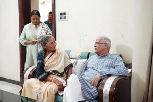 विधायक देवेन्द्र यादव के  परिवार से मिले पूर्व मुख्यमंत्री भूपेश बघेल