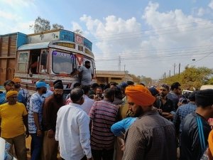 आखिर कहां गई 7 एकड़ की सरकारी जमीन ट्रक मालिक संघ का सवाल परमिंदर सिंह, फिरोज की शिकायत पर निगम प्रशासन पहुंची जगह खाली कराने