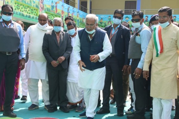 मुख्यमंत्री का अचूक निशाना, पिट्टूल में आजमाया हाथ