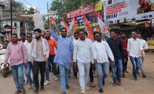 जिला युवा कांग्रेस दुर्ग (ग्रामीण) के द्वारा पूर्व मुख्यमंत्री डॉ रमन सिंह के पुतले का किया गया दहन