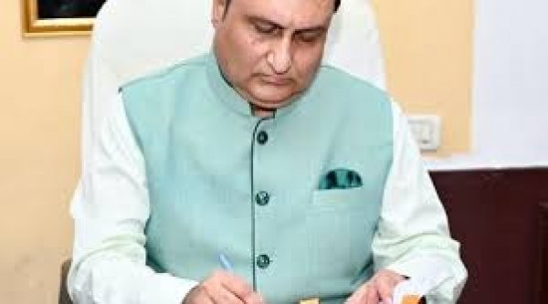 डॉ अलंग ने लिया उद्यानिकी विश्वविद्यालय के कुलपति का चार्ज, हटाये गये डॉ राम शंकर कुरील