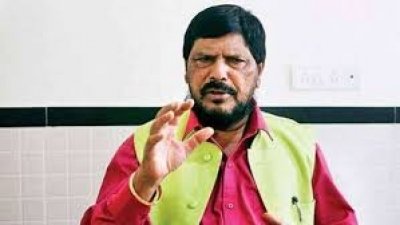 &ldquo;सामाजिक न्याय तभी पूर्ण, जब अंतिम पंक्ति तक पहुंचे योजनाओं का लाभ&rdquo; &ndash; केंद्रीय मंत्री रामदास आठवले