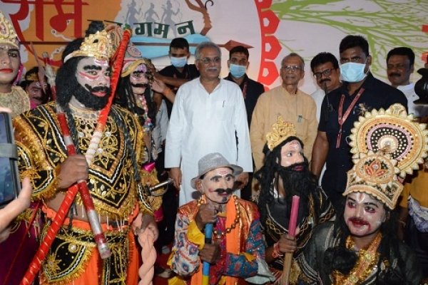 गम्मत ने ऐसा बांधा समां, दर्शक हुए हंसी से लोट-पोट