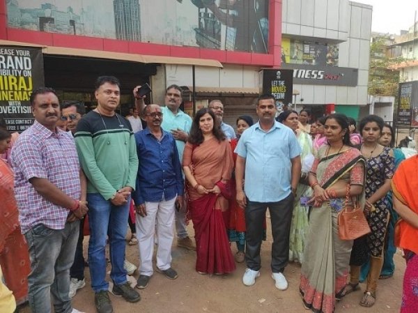 राज्यसभा सांसद  ने  दुर्ग-भिलाई के पत्रकार, प्रबुद्धजन एवं कार्यकताओं के साथ देखि 'द कश्मीर  फाइल्स