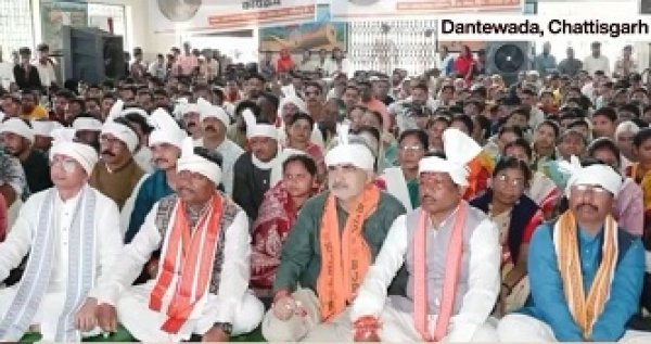 बस्तर की बदलती तस्वीर : अब धमाकों की नहीं, रेडियो की गूंज