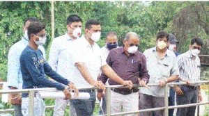 महापौर ने ठेकेदार और इंजनियरों को तल्ख लहजे में चेताया ,कहा जनहित के कार्यों पर लापरवाही और लेटलतीफी नहीं की जाएगी बर्दास्त