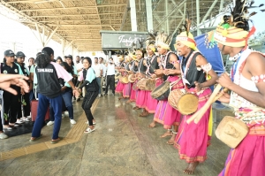 खेल प्रतिभा का महाकुंभ: छत्तीसगढ़ में &lsquo;खेलो इंडिया ट्राइबल गेम्स&rsquo; की धूम, खिलाड़ियों का गर्मजोशी से किया स्वागत