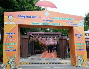 विष्णु भैया का सजा घर ,तीजा-पोरा पर पारंपरिक नंदिया-बइला और खिलौनों से सुसज्जित हुआ आंगन