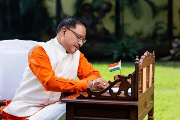 स्लेट, तख्ती और चॉक से स्मार्ट क्लास तक पहुँची शिक्षा, लेकिन शिक्षक की भूमिका आज भी सबसे महत्वपूर्ण - मुख्यमंत्री साय