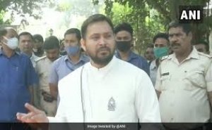 नीतीश के गढ़ नालंदा में प्रचार के अंतिम दिन जमकर बरसे तेजस्वी