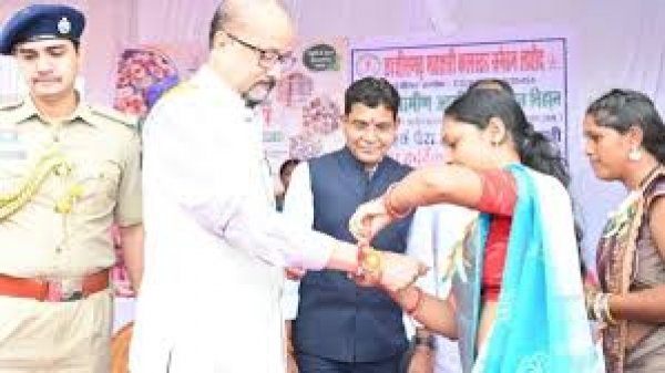 लक्ष्य हासिल करने के लिए जुनून जगाएं और मेहनत करें: राज्यपाल रमेन डेका