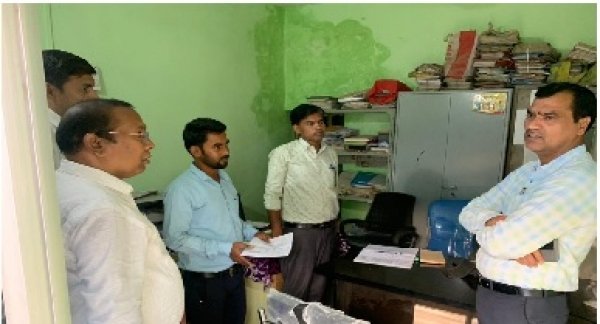 हाट-बाजार क्लीनिक में लू और मौसमी बीमारियों के बचाव के लिए अलर्ट रहें