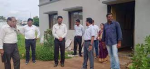 कुरूद के स्वामी आत्मानंद स्कूल में अव्यवस्था देख भड़के कलेक्टर