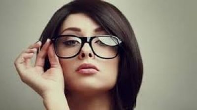 सोने से पहले आंखों पर लगाएं ब्लू लाइट चश्मे, अच्छी नींद ही नहीं अगले दिन काम भी करेंगे बेहतर