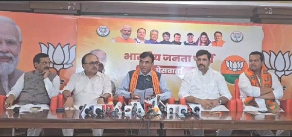 भाजपा सरकार बनते ही दिसंबर महीने में छत्तीसगढ़ में फिर मनेगी दीपावली :मनसुख मांडवीया दिसंबर में बीजेपी मोदी की गारंटी पूरी करेगी और जनवरी में रामलला के दर्शन को ले जाएगी