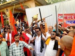 शस्त्रों का पूजन हमारी पारंपरिक प्रथा है- रतन यादव