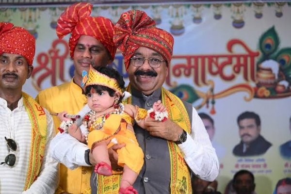 श्रीकृष्ण जन्माष्टमी प्रेम और संस्कृति से जुड़े रहने का पर्व : उप मुख्यमंत्री अरुण साव