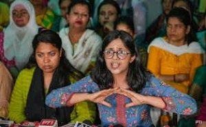 "केजरीवाल के सहयोगी के खिलाफ होगी सख्त कार्रवाई" : स्वाति मालीवाल विवाद पर बोले संजय सिंह