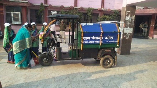 ग्राम पंचायत पतोरा में होगा ई-रिक्शा से कचरा एकत्रीकरण