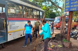 पद संभालने के बाद आयुक्त लोकेश चंद्राकर का पहला निरीक्षण गंदगी फैलाने वाले दुकानदारों की खैर नही, चलान काटने के दिए निर्देश,आयुक्त ने लिया सफाई व्यवस्था का जायजा