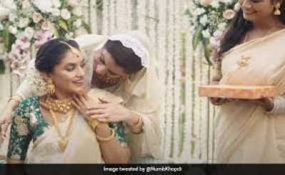 गांधीधाम में तनिष्क के स्टोर पर हमला, ऐड विवाद को लेकर मैनेजर से जबरन लिखवाया माफीनामा