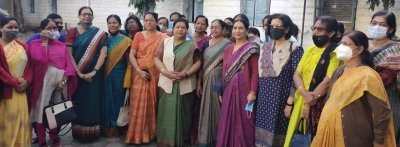 राज्यपाल सुश्री उइके छिंदवाड़ा के अपने कॉलेज पहुंची और  पढ़ाई के दिनों को याद किया