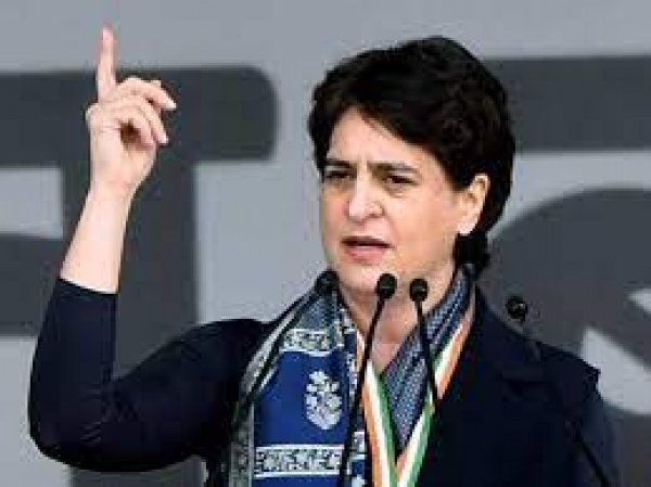 प्रियंका गांधी , "मैं लड़ सकती हूं यूपी चुनाव, ये नहीं मान सकती, मैं कांग्रेस की सीएम कैंडिडेट.."