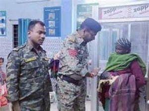बैगा महिला को झलमला पुलिस ने पहुचाया अस्पताल,  पुलिस की मानवता की हो रही सराहना