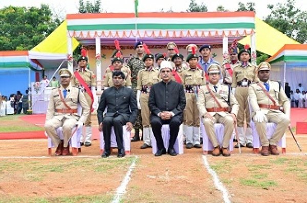 मोहला-मानपुर-अंबागढ़ चौंकी : समारोह पूर्वक उत्साह के साथ मनाया गया स्वतंत्रता दिवस