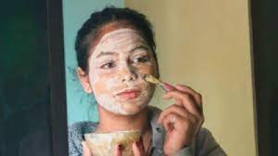 रंगत निखारने और ग्लो के लिए इस्तेमाल करें काजू से बना फेस पैक, जानिए इसके फायदे