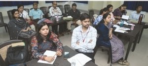 स्वरूपानंद महाविद्यालय में औद्योगिक भ्रमण के साथ सात दिवसीय अटल बेसिकएफडीपी का हुआ समापन