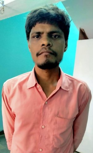 सट्टा पट्टी व नकदी के साथ युवक पकड़ाया
