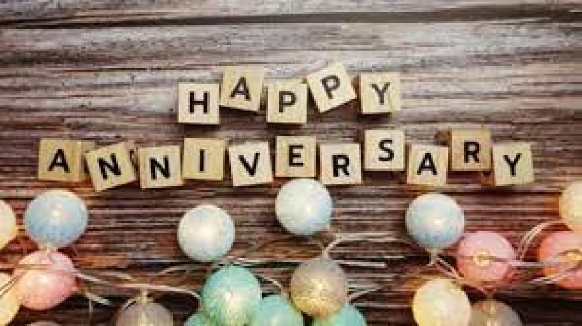 बेटे-बहू को देनी है शादी की सालगिरह की शुभकामनाएं, यहां देखें अमेजिंग Anniversary Wishes