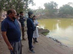 स्वच्छता सर्वेक्षण के लिए आयुक्त ने दस वार्डो का किया भ्रमण मरार पारा और मठपारा शौचालयों में गंदगी के लिए महिला समूहों को दिये नोटिस
