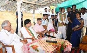 मुख्यमंत्री के घोषणा और निर्देशों का अमल हेतु शीघ्रता से करे कार्यवाही-कलेक्टर
