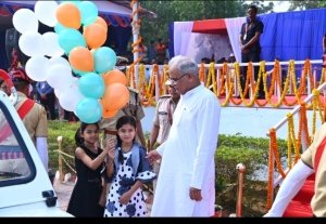 उप पुलिस अधीक्षकों के दीक्षांत समारोह में मुख्यमंत्री श्री भूपेश बघेल का दिखा बाल प्रेम