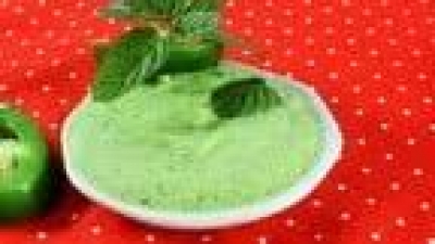 कच्चे आम की चटनी तो कई बार खाई होगी, अब खाकर देखें रायता