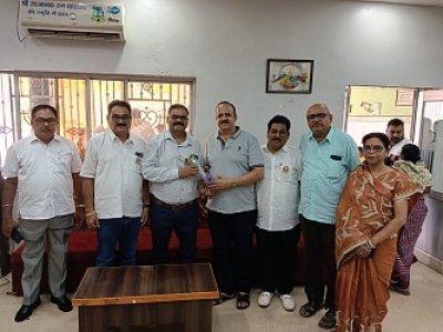 राजहरा व्यापारी संघ एव छत्तीसगढ़ चैंबर ऑफ कॉमर्स के तत्वाधान में लगा निःशुल्क स्वास्थ्य शिविर