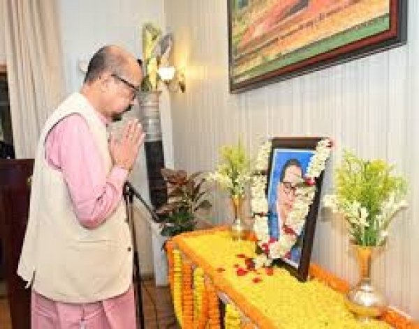 राज्यपाल ने भारत रत्न डॉ. भीमराव अंबेडकर को दी श्रद्धांजलि