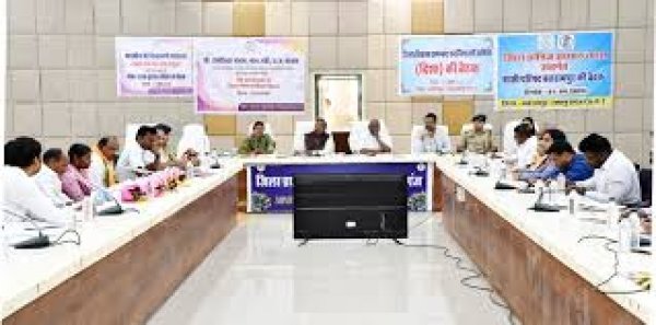 कृषि मंत्री नेताम ने ली डीएमएफ, दिशा एवं सड़क सुरक्षा समिति की बैठक