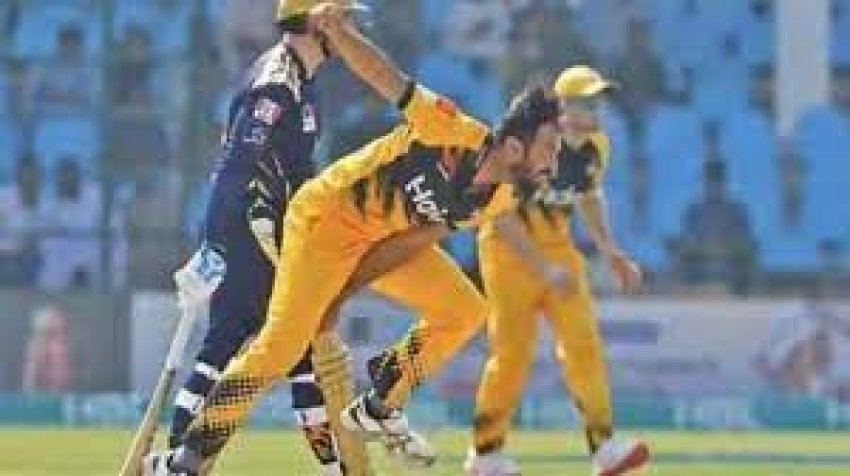 पाक तेज गेंदबाज वहाब रियाज ने की IPL की जमकर तारीफ, इस मामले में PSL को बताया बेहतर