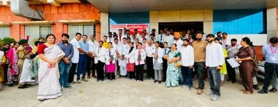 विश्व पर्यावरण दिवस पर दक्षिण ब्लॉक कांग्रेस का सराहनीय अभियान, छात्रों को वितरित किए गए सैकड़ों पौधे