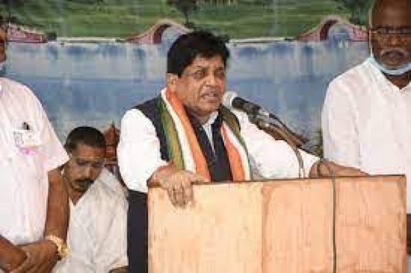 मंत्री डॉ. डहरिया ने बहुरा बाई साहू को दी विनम्र श्रद्धांजलि