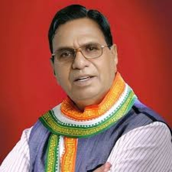 युवा रोजगार मांग रहा है, सरकारी पद खाली हैं&mdash;सरकार रोजगार दे : पूर्व राज्यमंत्री कुरैशी