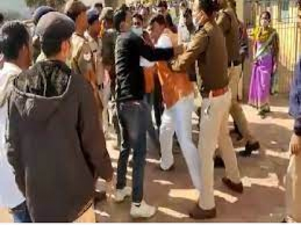 भिलाई में भाजपा प्रत्याशी की पुलिस के साथ हुई झड़प